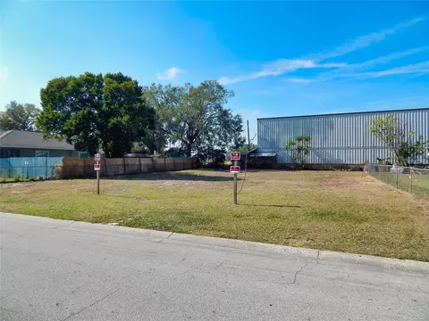 308 N 13th St, Haines City, FL 33844
