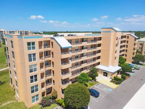 4550 Pinebrook Cir #505, Bradenton, FL 34209