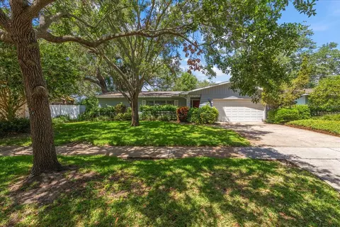 1340 Whispering Pines Dr, Clearwater, FL 33764