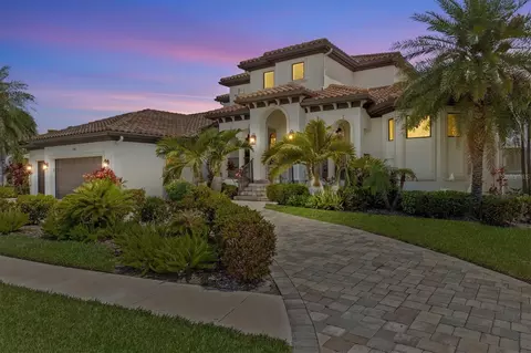 949 Symphony Isles Blvd, Apollo Beach, FL 33572
