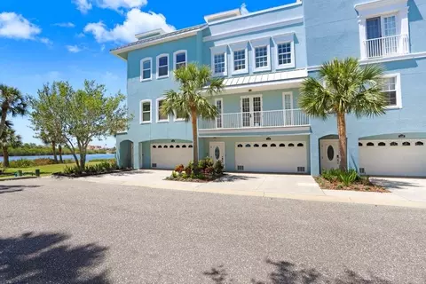 1134 Starfish Ln, Tarpon Springs, FL 34689
