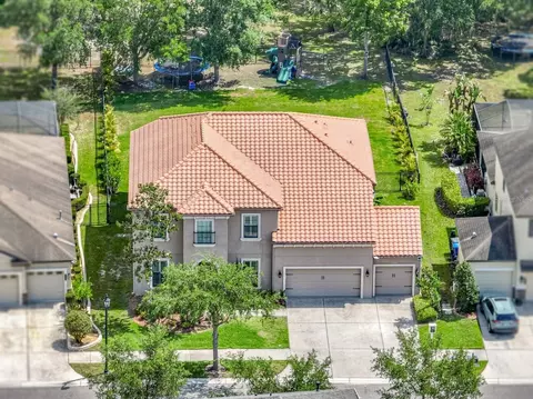 7927 Hampton Lake Dr, Tampa, FL 33647