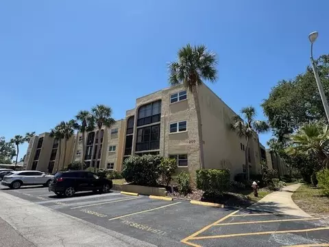 11485 Oakhurst Rd #319, Largo, FL 33774