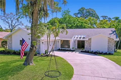 2473 Indian Trl W, Palm Harbor, FL 34683