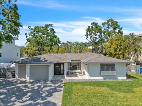 349 Belleair Dr NE, Saint Petersburg, FL 33704