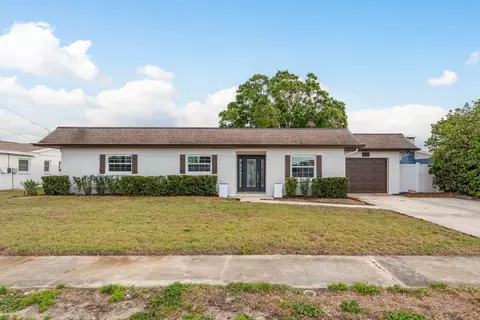 8721 Bay Crest Ln, Tampa, FL 33615