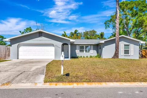 3044 Golden Rain Dr, Sarasota, FL 34232
