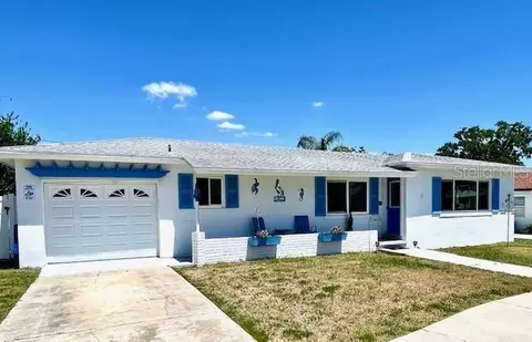 10633 Lake Vista Dr, Seminole, FL 33772
