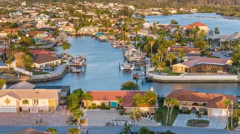 4968 Southshore Dr, New Port Richey, FL 34652