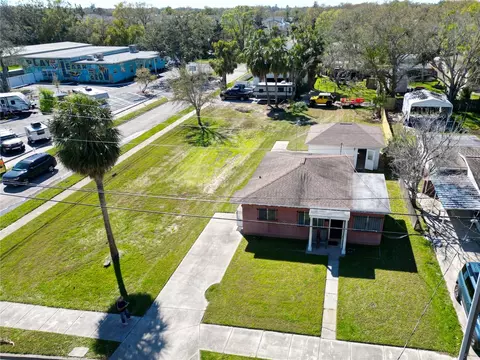 318 Banana St, Tarpon Springs, FL 34689