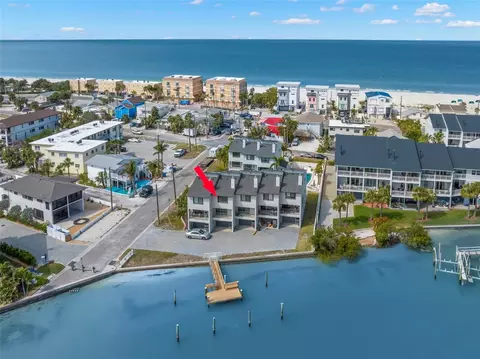 9901 1st St E #D, Treasure Island, FL 33706