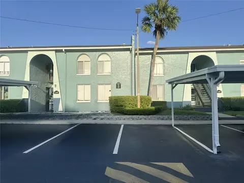 11405 3rd St N #2, Saint Petersburg, FL 33716