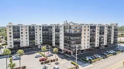 2901 26th St W #317, Bradenton, FL 34205