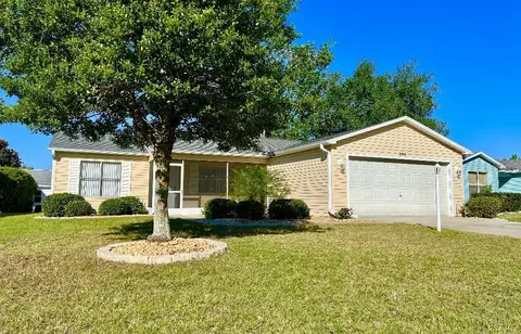 404 San Marino Dr, Lady Lake, FL 32159