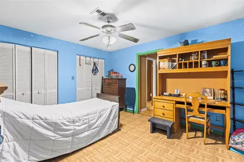 Bedroom - 29133 Lawton Dr, Nobleton, FL 34661 photo 5 of 7
