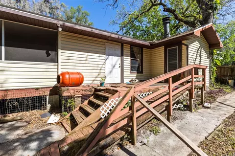 Exterior - 29133 Lawton Dr, Nobleton, FL 34661 photo 8 of 12
