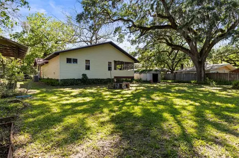 Exterior - 29133 Lawton Dr, Nobleton, FL 34661 photo 5 of 12
