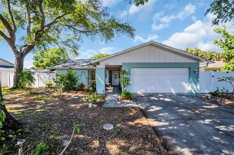 2366 Covington Dr, Clearwater, FL 33763