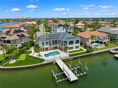 6202 Pasadena Point Blvd, Gulfport, FL 33707