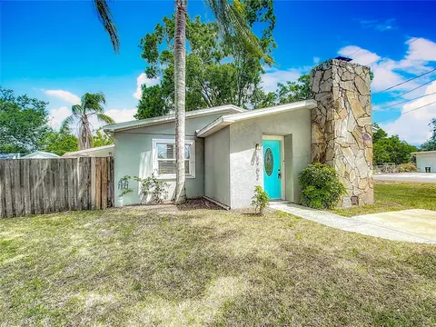 3702 W Reynolds St, Plant City, FL 33563