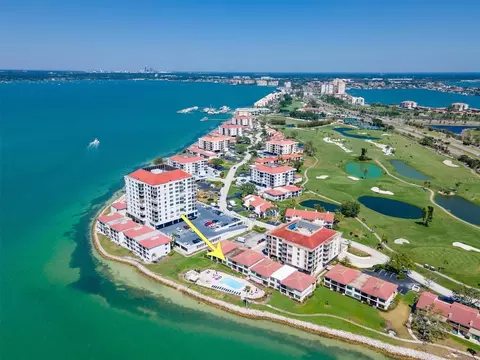 6279 Sun Blvd #103, Saint Petersburg, FL 33715