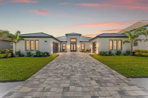33228 Kateland Dr, Wesley Chapel, FL 33545