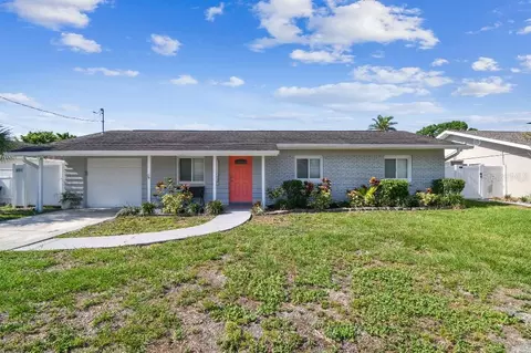 8706 Driftwood Dr, Tampa, FL 33615