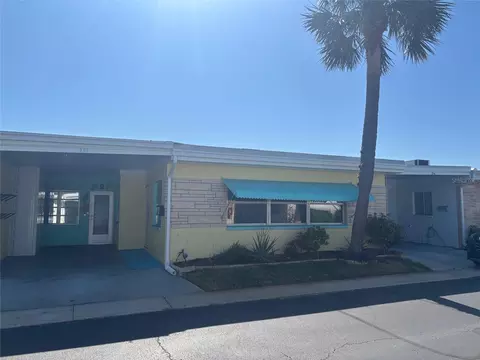 250 Rosery Rd NW #295, Largo, FL 33770
