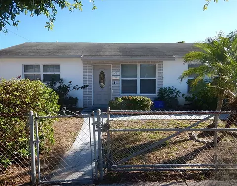 1263 W 27th St, Riviera Beach, FL 33404