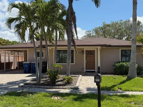 833 Lantana Ave, Clearwater Beach, FL 33767