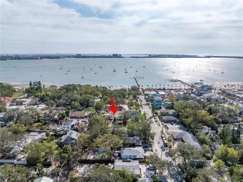 5325 31st Ave S, Gulfport, FL 33707