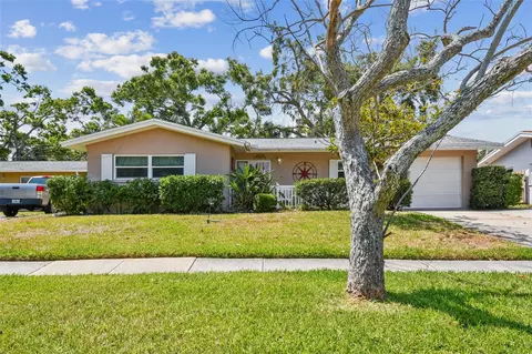 3072 Keene Park Dr, Largo, FL 33771
