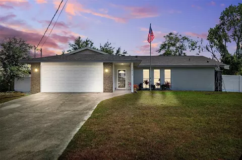 10115 Kenlake Dr, Riverview, FL 33578