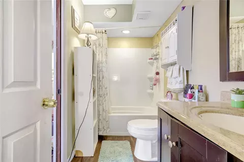 Bath - 2811 S Pines Dr #15, Largo, FL 33771 photo 2 of 3
