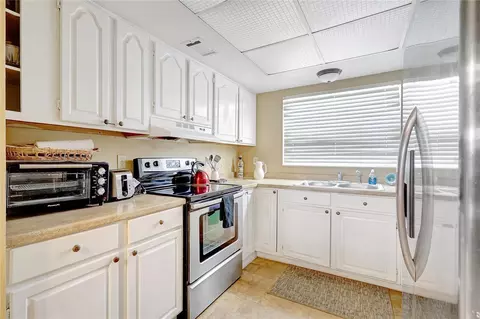 Kitchen - 2811 S Pines Dr #15, Largo, FL 33771 photo 1 of 3