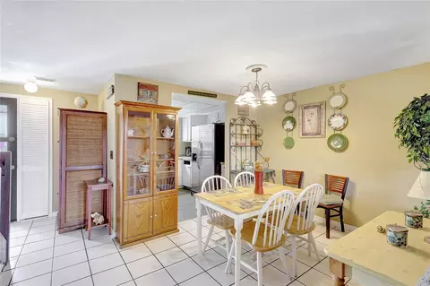 Dining - 2811 S Pines Dr #15, Largo, FL 33771 photo 3 of 3