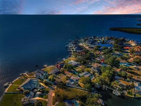 117 Carlyle Dr, Palm Harbor, FL 34683