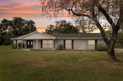 1226 Debuel Rd, Lutz, FL 33549