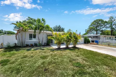 7631 18th Way N, Saint Petersburg, FL 33702