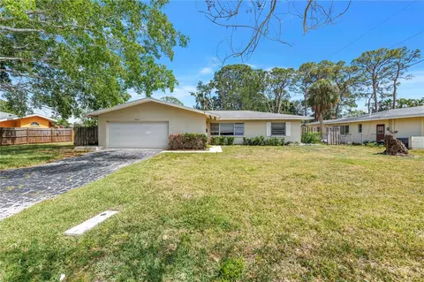5065 Shore Acres Blvd NE, Saint Petersburg, FL 33703