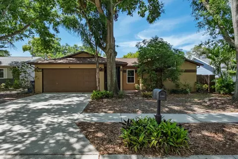 740 Crystal Dr, Palm Harbor, FL 34683