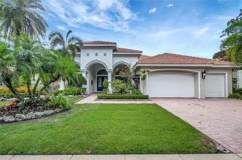 9630 Tree Tops Lake Rd, Tampa, FL 33626