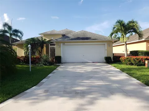 522 SW Cyrilla Trl, Port Saint Lucie, FL 34953