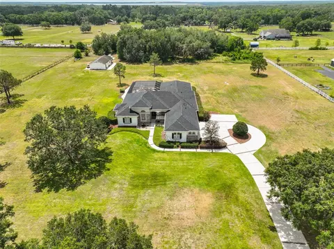 18423 Lithia Towne Rd, Lithia, FL 33547