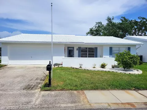 9035 37th St N, Pinellas Park, FL 33782