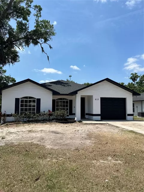 613 Coronet St, Plant City, FL 33563