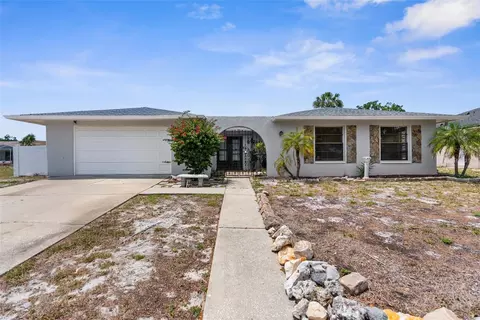 10119 Briar Cir, Hudson, FL 34667