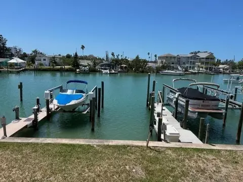 12478 Capri Cir N #2, Treasure Island, FL 33706