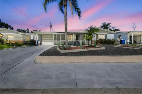 3349 Clydesdale Dr, Holiday, FL 34691