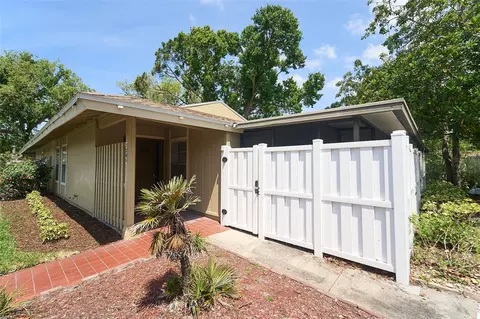 7205 San Luis Ct, Tampa, FL 33634